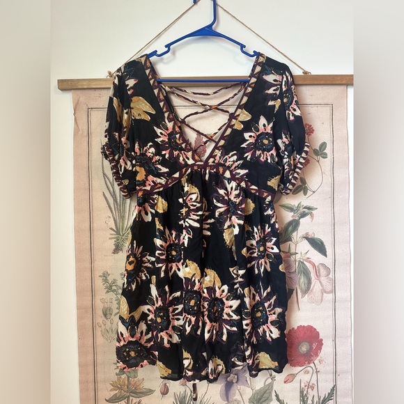 Free People On the Edge Floral Festival Flowy Black Multicolor Short Sleeve XS - Picture 3 of 6